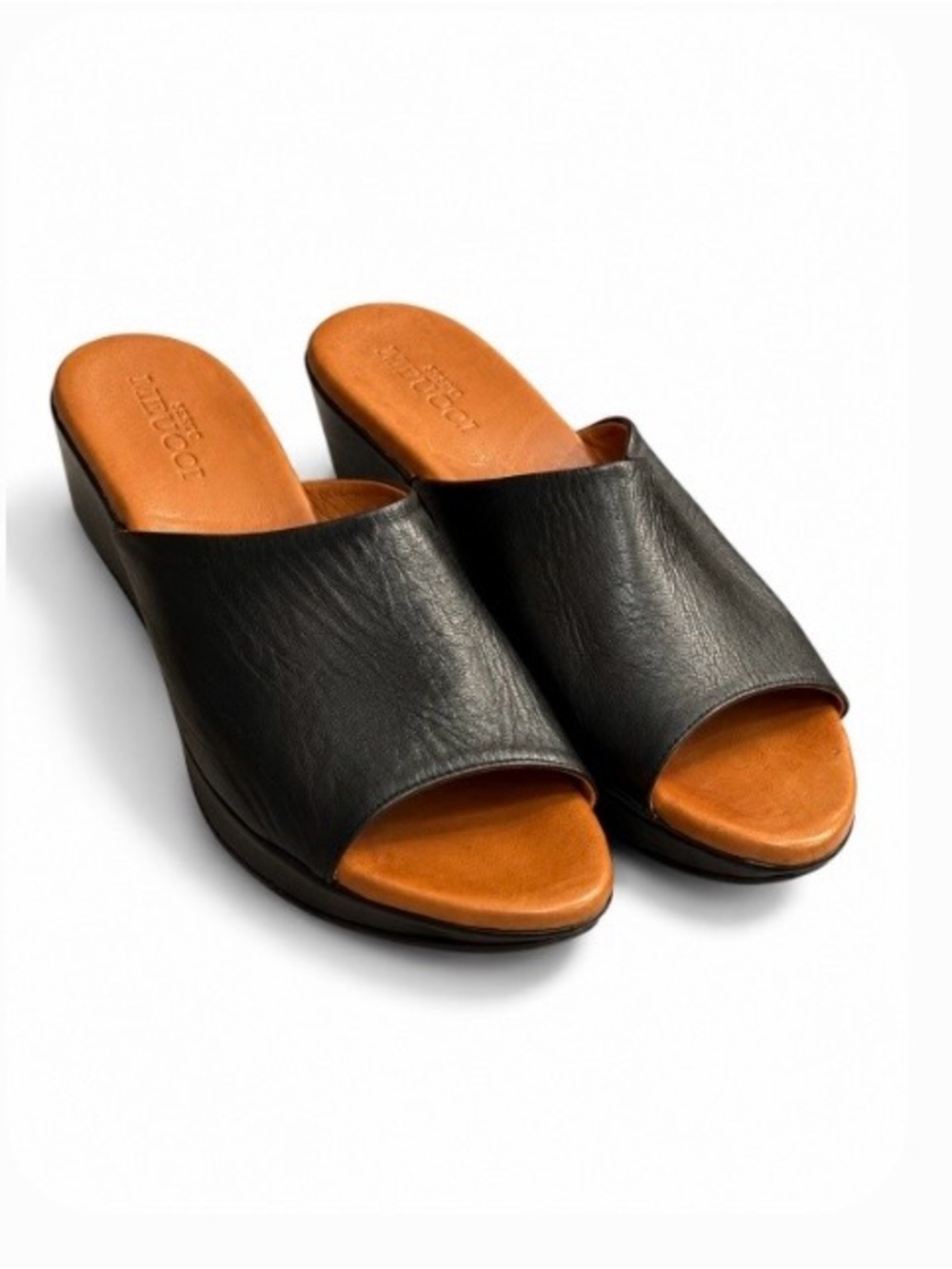 Sesto Meucci Black Italian Leather Wedge Slide
Sandals Comfort Luxe 11M